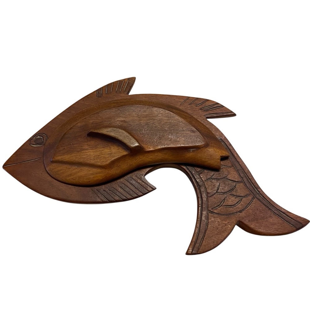 Vintage Hand Carved Wood Fish Lidded Trinket Jewelry Box Candy Dish Fisherman - Picture 1 of 11